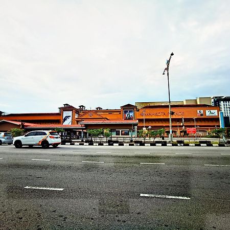 Bandar Melaka Family Bungalow Private Pool Bbq Wifi Netflix מראה חיצוני תמונה