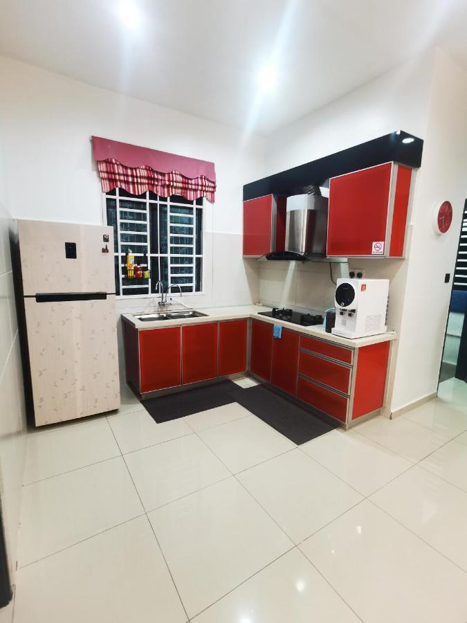 Bandar Melaka Family Bungalow Private Pool Bbq Wifi Netflix מראה חיצוני תמונה