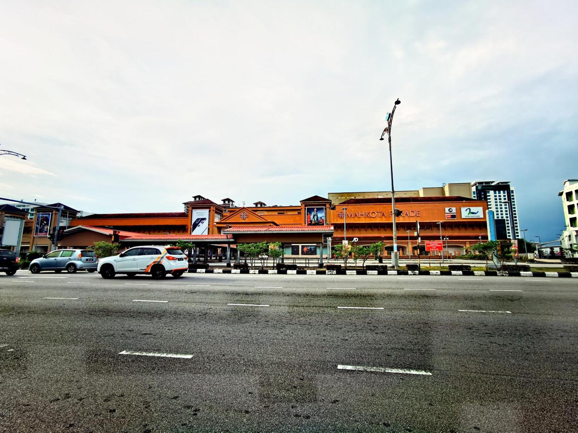 Bandar Melaka Family Bungalow Private Pool Bbq Wifi Netflix מראה חיצוני תמונה