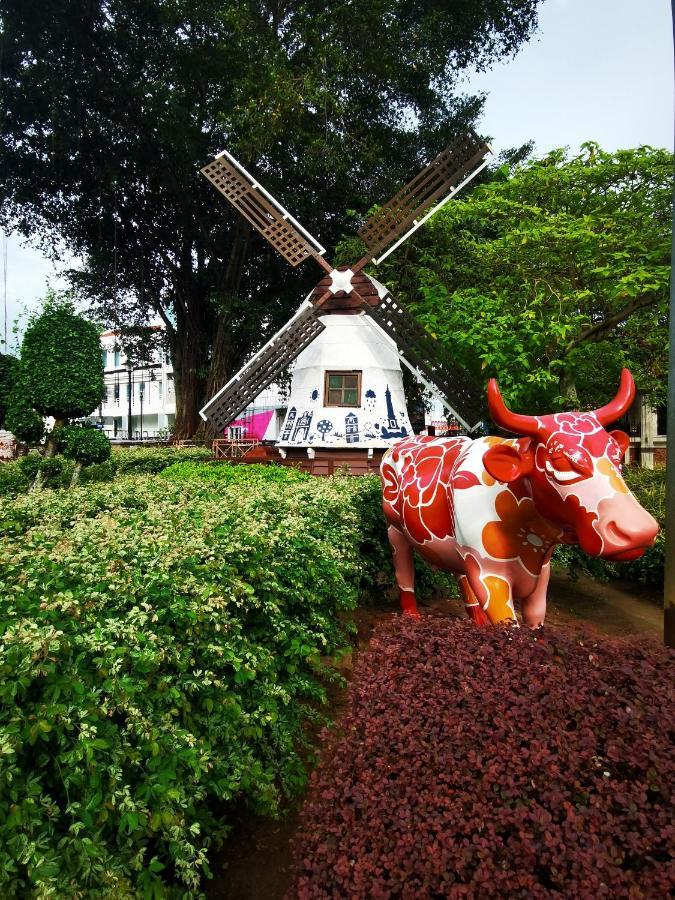 Bandar Melaka Family Bungalow Private Pool Bbq Wifi Netflix מראה חיצוני תמונה