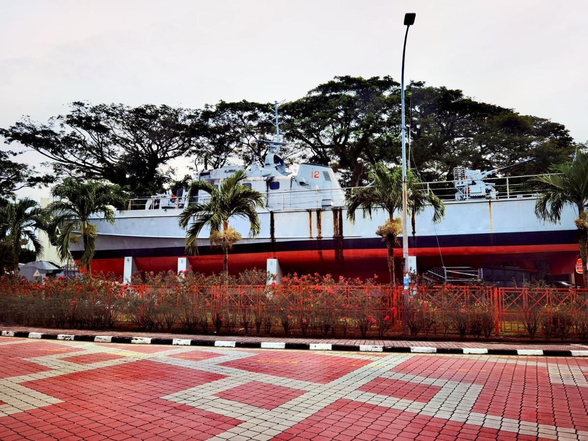 Bandar Melaka Family Bungalow Private Pool Bbq Wifi Netflix מראה חיצוני תמונה