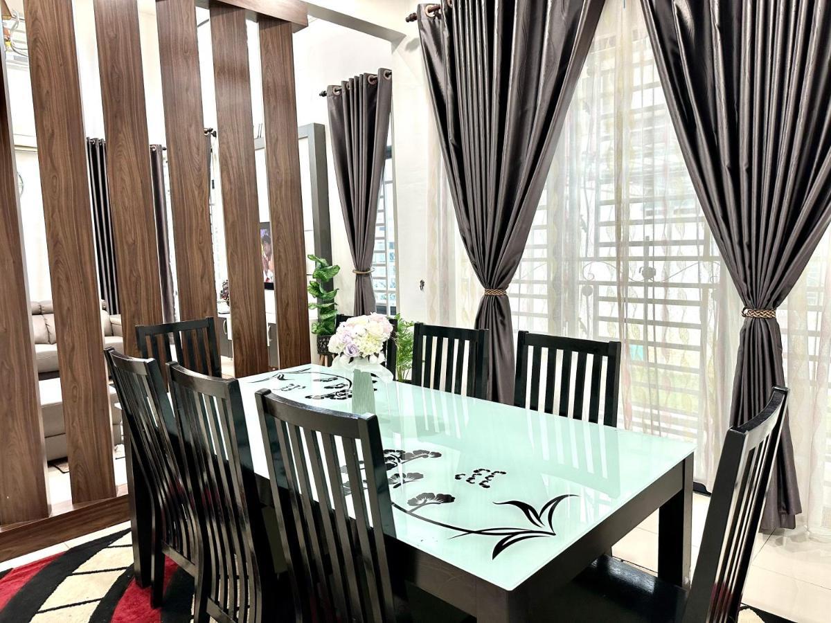 Bandar Melaka Family Bungalow Private Pool Bbq Wifi Netflix מראה חיצוני תמונה