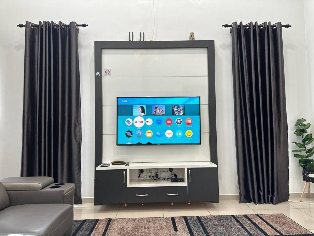 Bandar Melaka Family Bungalow Private Pool Bbq Wifi Netflix מראה חיצוני תמונה