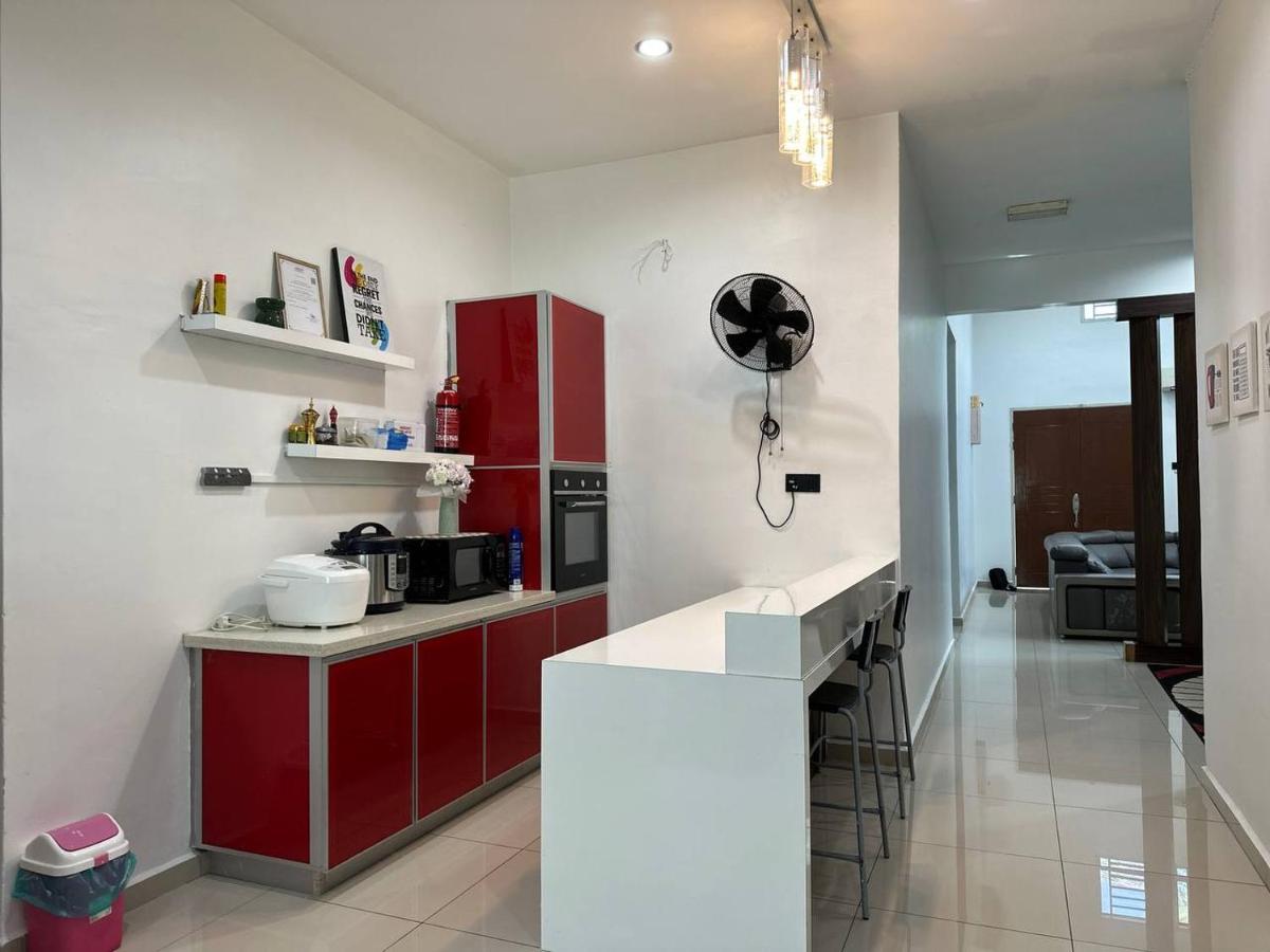 Bandar Melaka Family Bungalow Private Pool Bbq Wifi Netflix מראה חיצוני תמונה