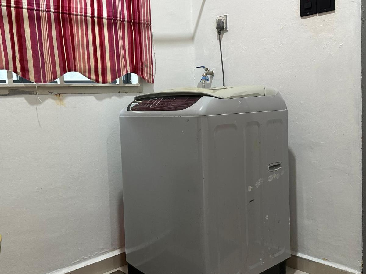 Bandar Melaka Family Bungalow Private Pool Bbq Wifi Netflix מראה חיצוני תמונה