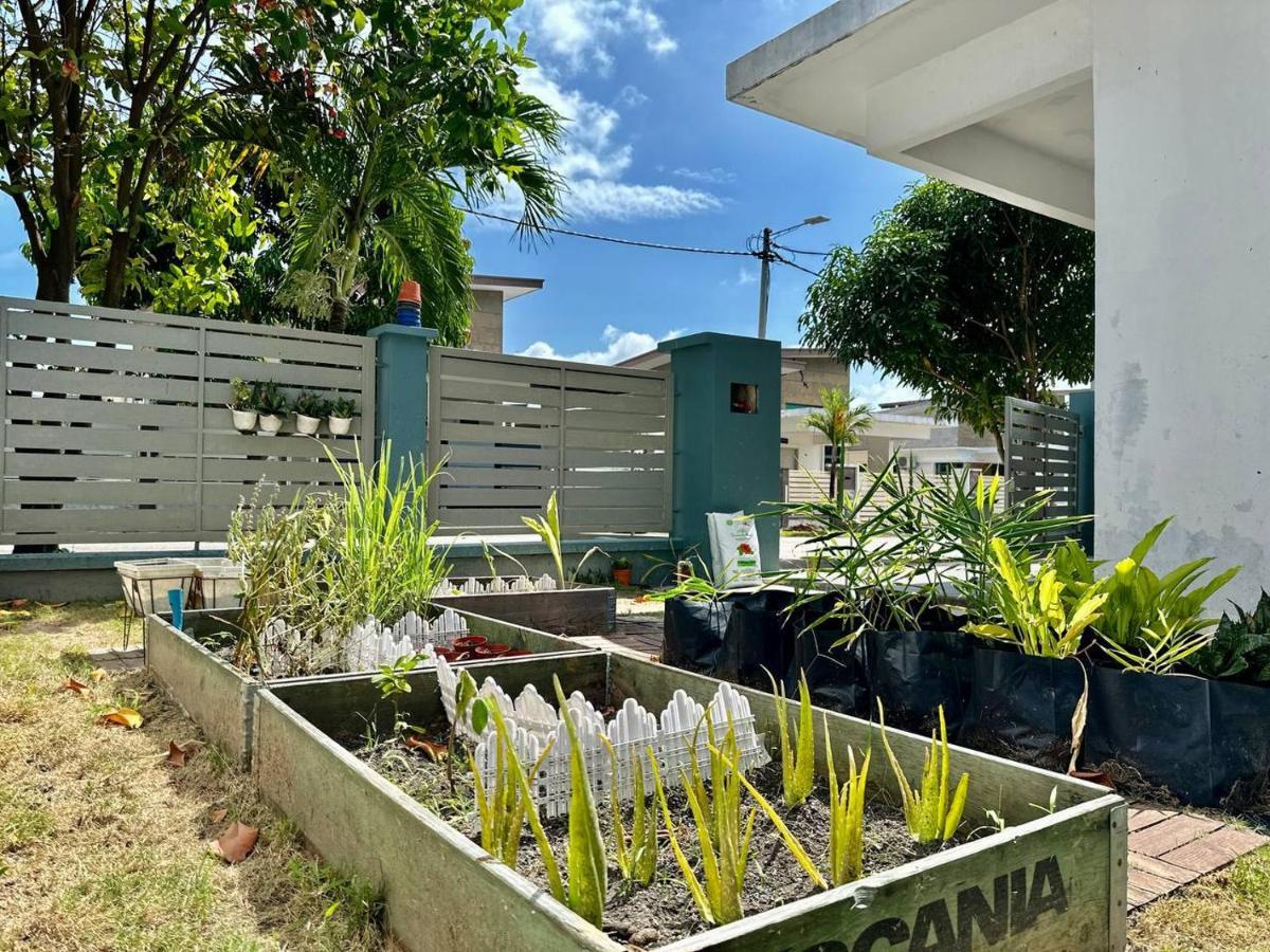 Bandar Melaka Family Bungalow Private Pool Bbq Wifi Netflix מראה חיצוני תמונה