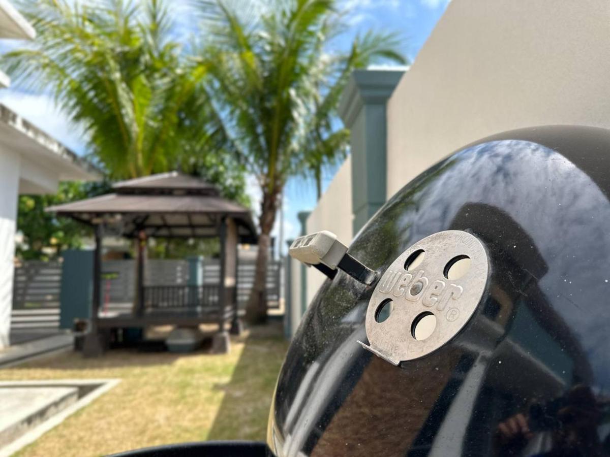 Bandar Melaka Family Bungalow Private Pool Bbq Wifi Netflix מראה חיצוני תמונה